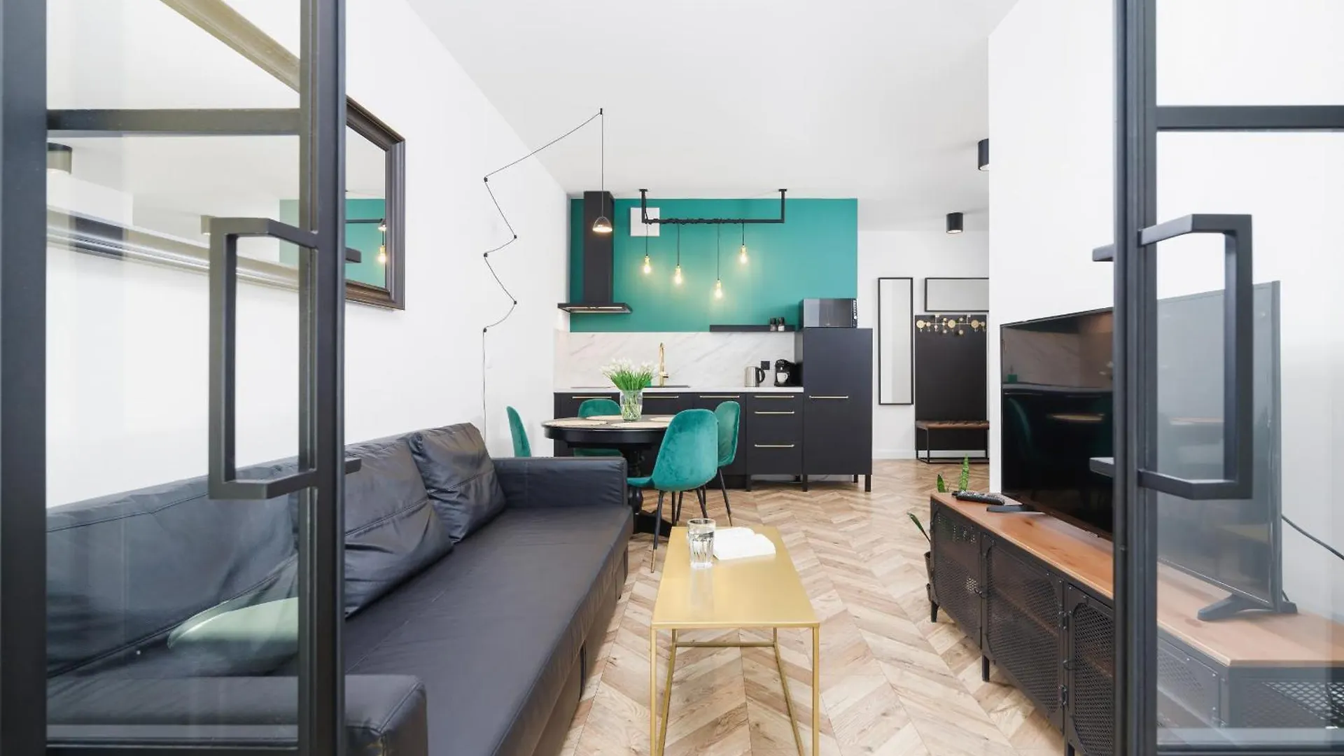 Podgorze Golden Oriole Apartment Cracow By Renters Prestige Kraków